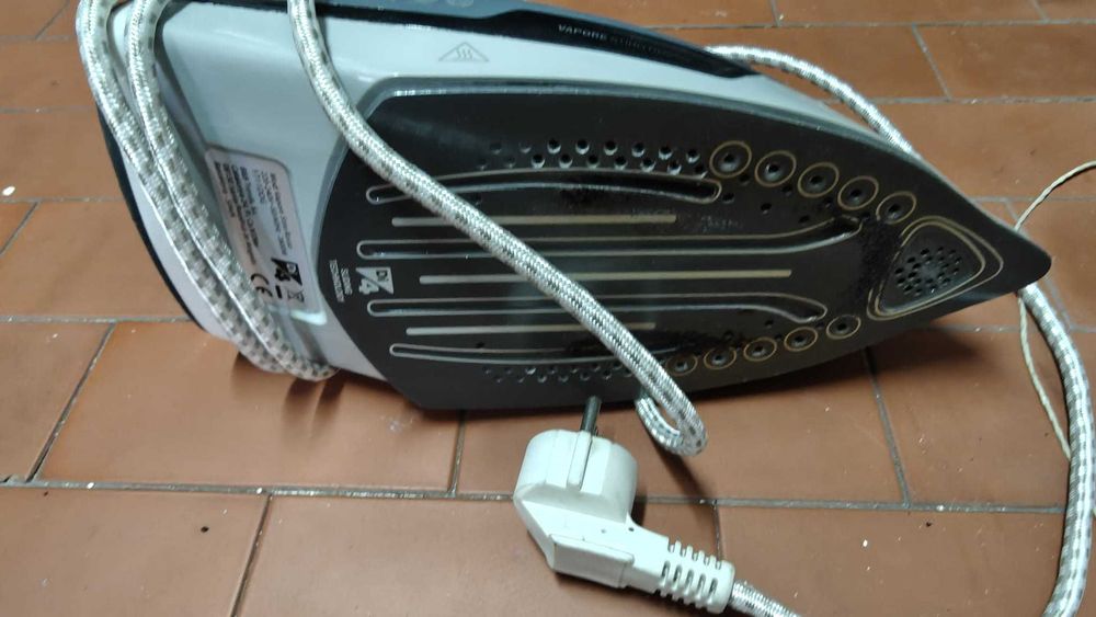 Ferro de engomar DI 4 Vapore StiroRosso