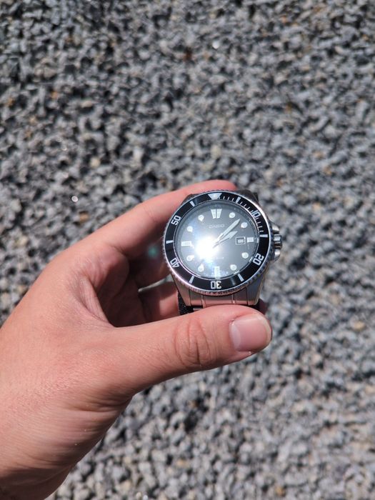 Vendo Ou troco relogios q ja n uso g shock e casio novo