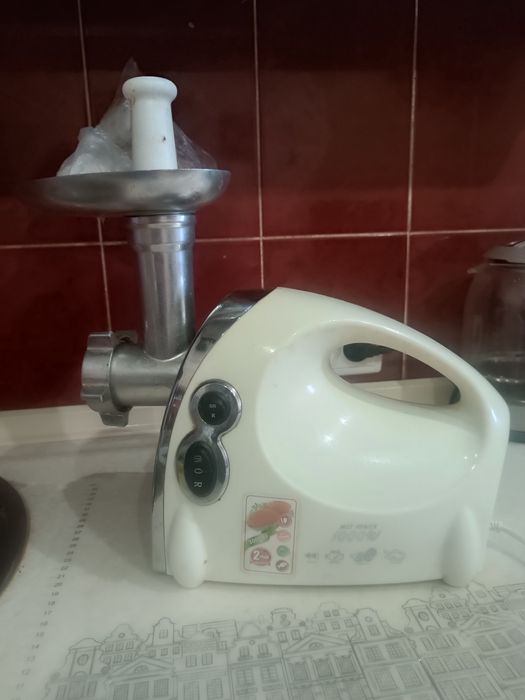 Електром'ясорубка сатурн