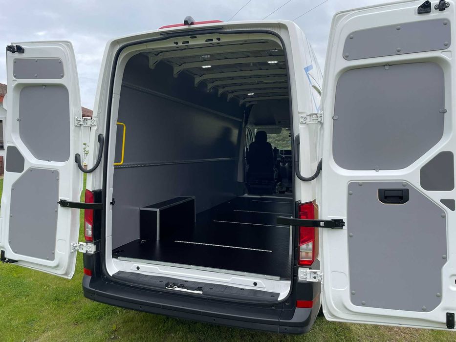 VW Crafter L5H3 Zabudowa PREMIUM z listwami