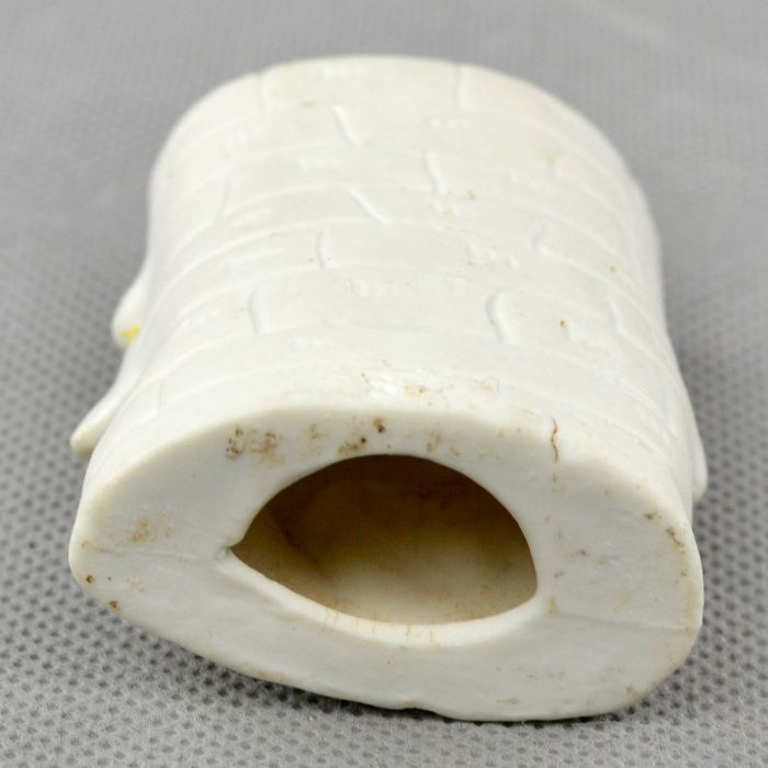 Paliteiro em biscuit muito antigo – fabrico europeu