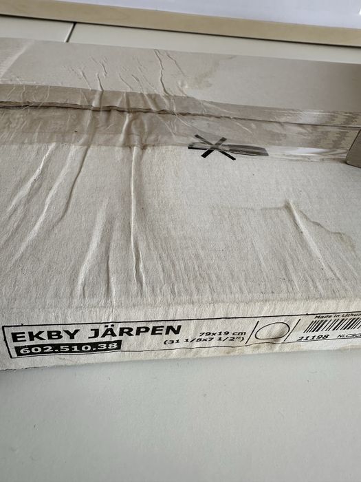 Prateleira branca e respetivos suportes Ekby Ikea