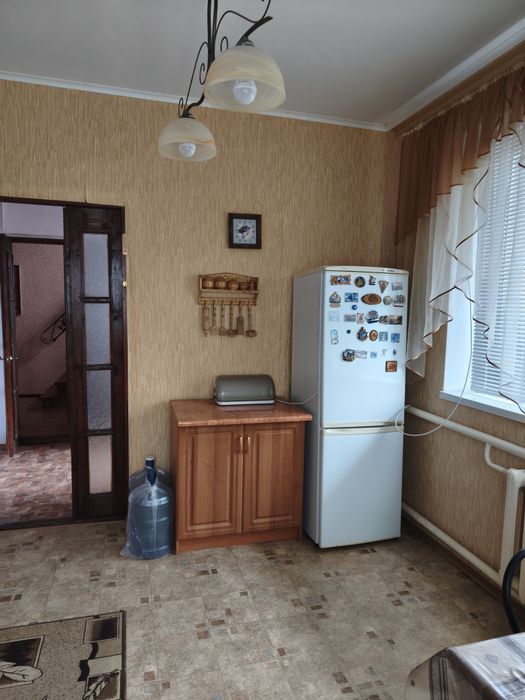 Продам  будинок  в Новомиколаївкі  з  неймовірним плануванням