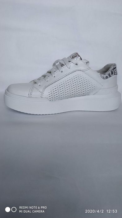 Кроссовки кожаные перфорация