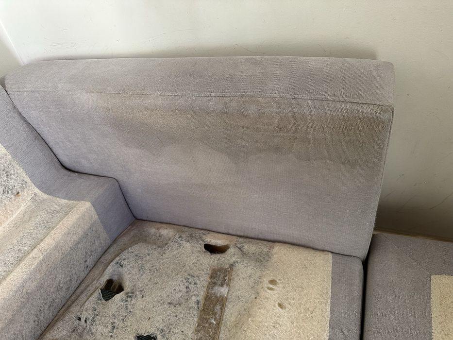 Sofá com chaise longue
