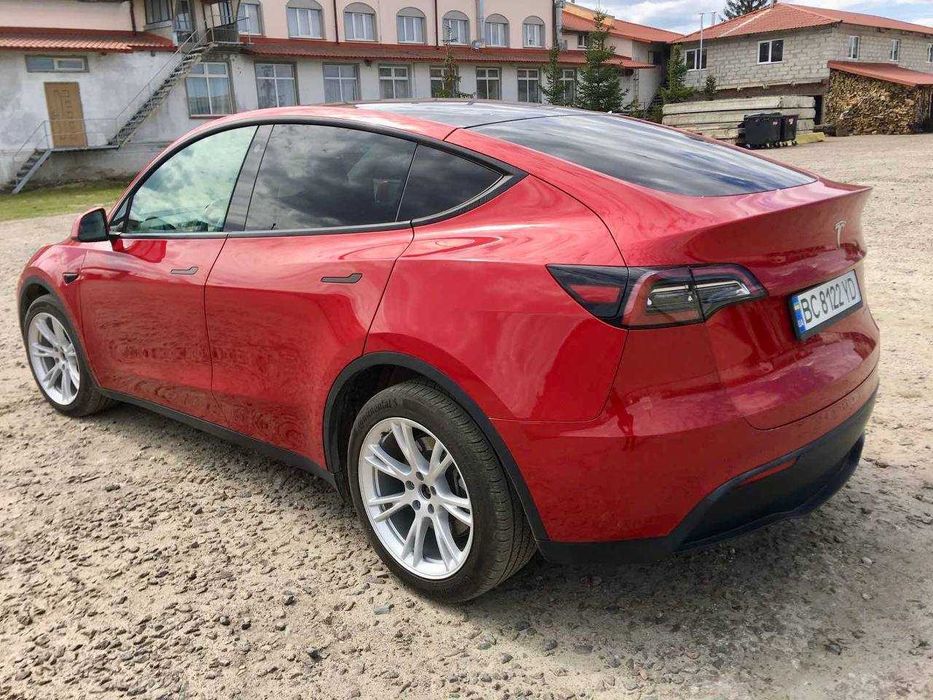 Продається Tesla Model Y