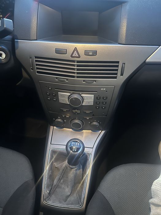 Opel Astra — fotografia 4