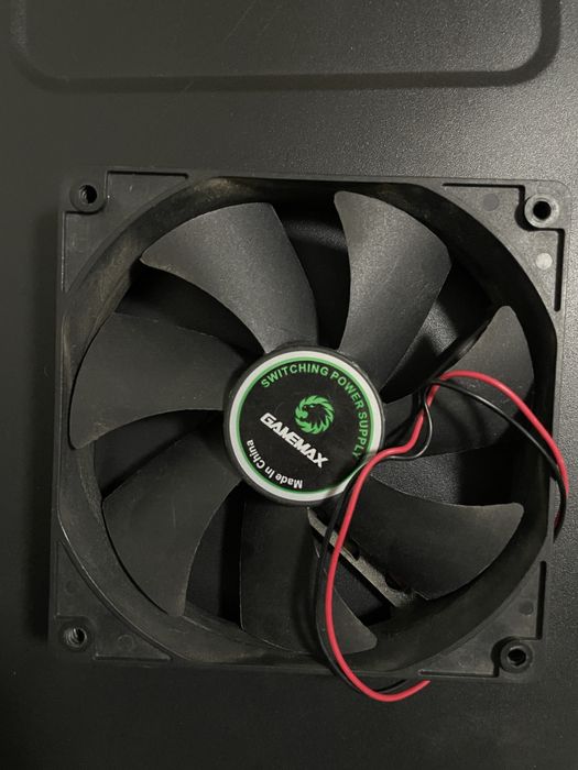 Корпус для компʼютера GameMax + кулер