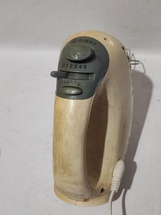 Продам миксер Saturn