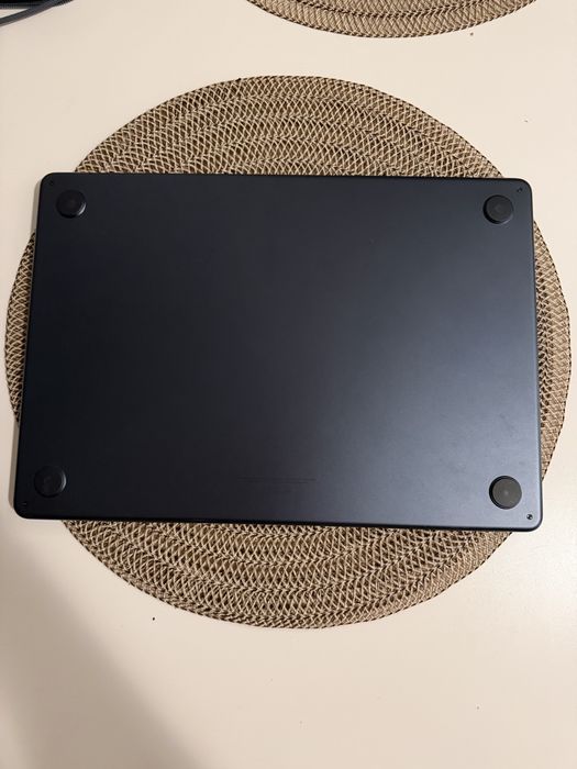 Sprzedam MacBook Air 15” M3 | 16GB RAM | 256GB SSD | Stan idealny