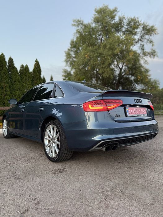 Audi a4 b8 2015 рік