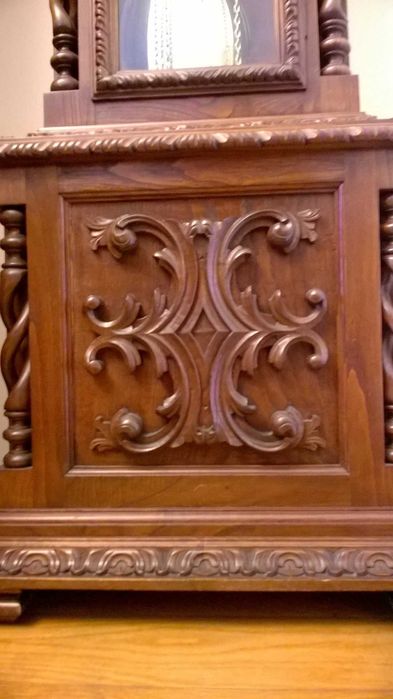 Relógio de Pé Alto marca Tempus Fugit