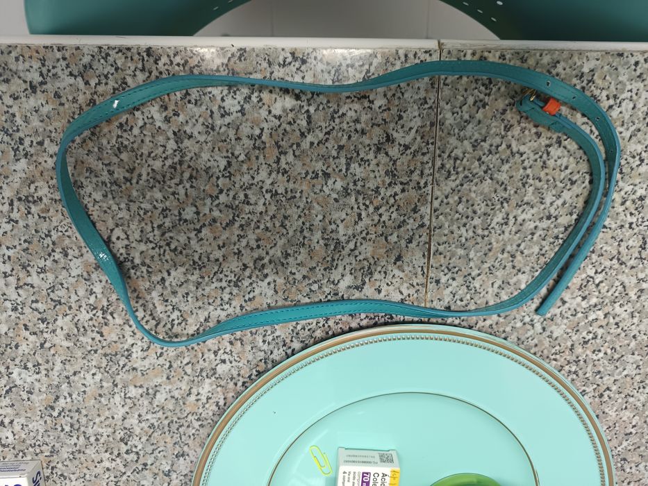 Vendo cinto verde escuro para mulher bom esto