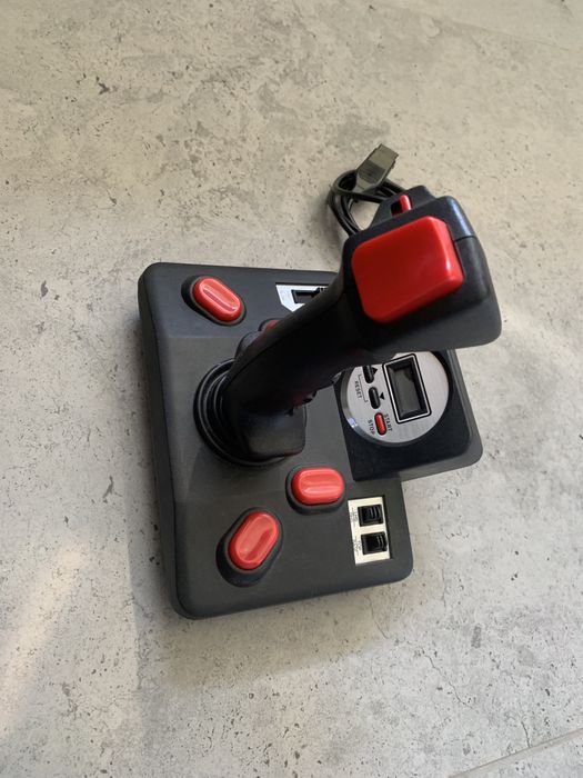 Quickjoy sv125 w pudełku do amiga commodore atari itd retro