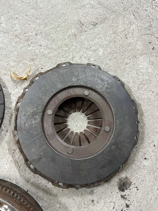 Комплект сцеплення демпфер фередо корзина T4 2.4 2.5 TDI 75KW