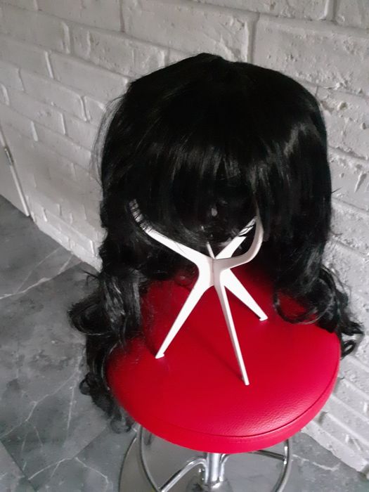 Peruka czarna z grzywką nowa