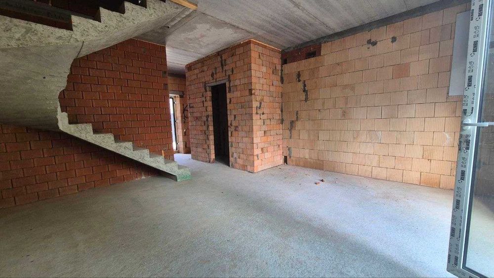 Просторий таунхаус 135 м² біля парку «Дубки»