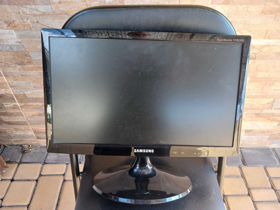 Монітор Samsung T19B300EW