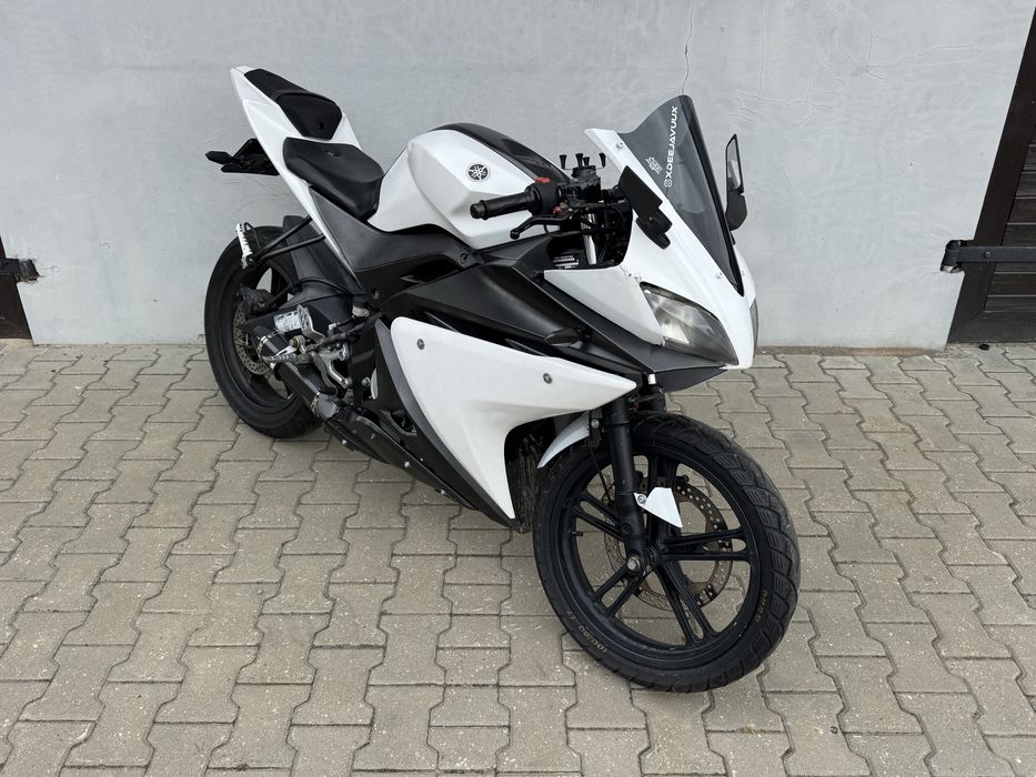 CZĘŚCI Yamaha YZF r125 lampa licznik czasza silnik felga ośka wydech ogon rama tarcza plastiki owiewki owiewka osłona set dzwignia