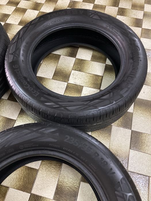235 55 R18 Continental EcoContact6 Pneus