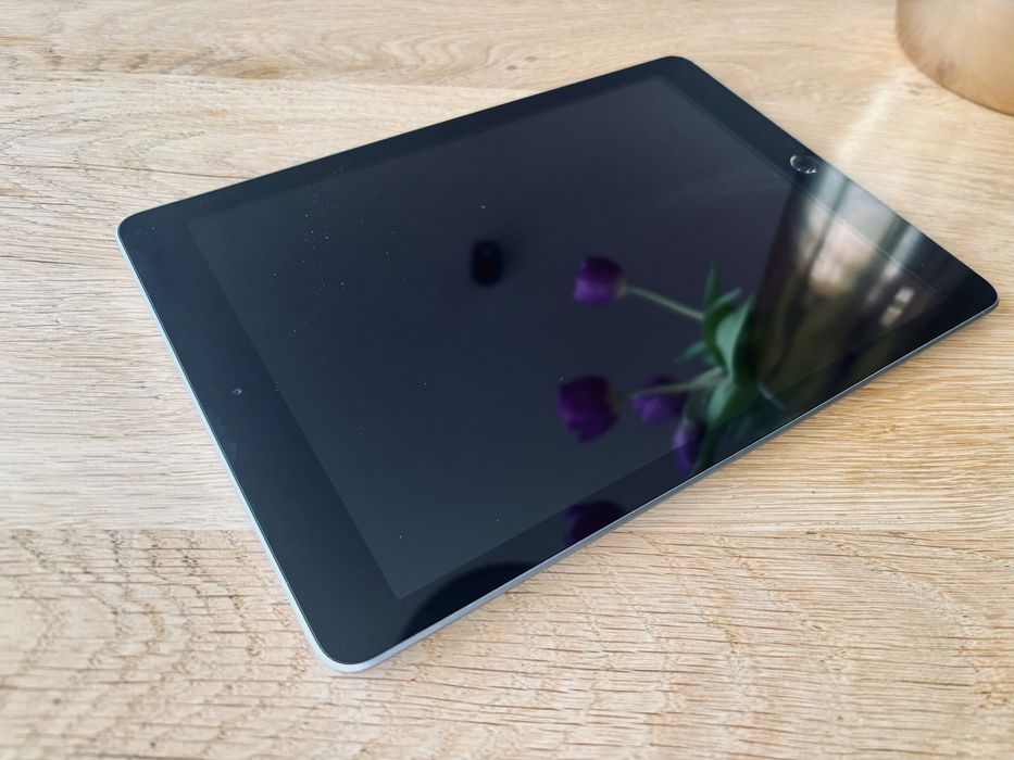 Tablet Apple iPad 6th super stan srebrny
