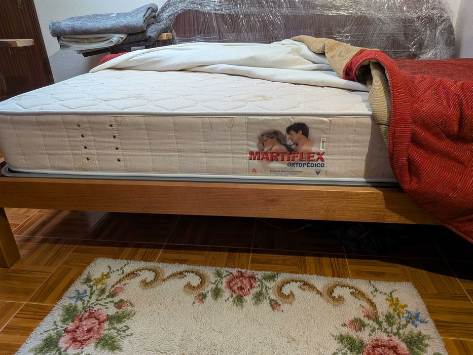Cama de Solteiro Completa (Cama + Estrado + Colchão)