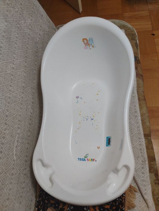 Oddam wózek dziecięcy sama gondola i wanienkę