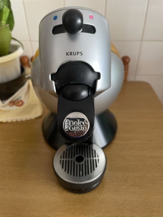 Maquina de cafe dolce gusto