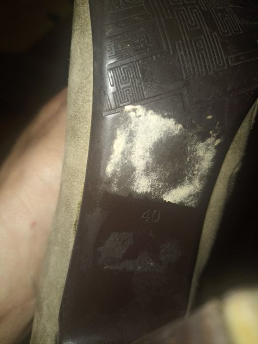 Чоботи  замшеві, кольору хакі.