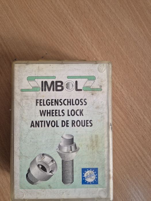 Śróby zabezpieczające do ķół