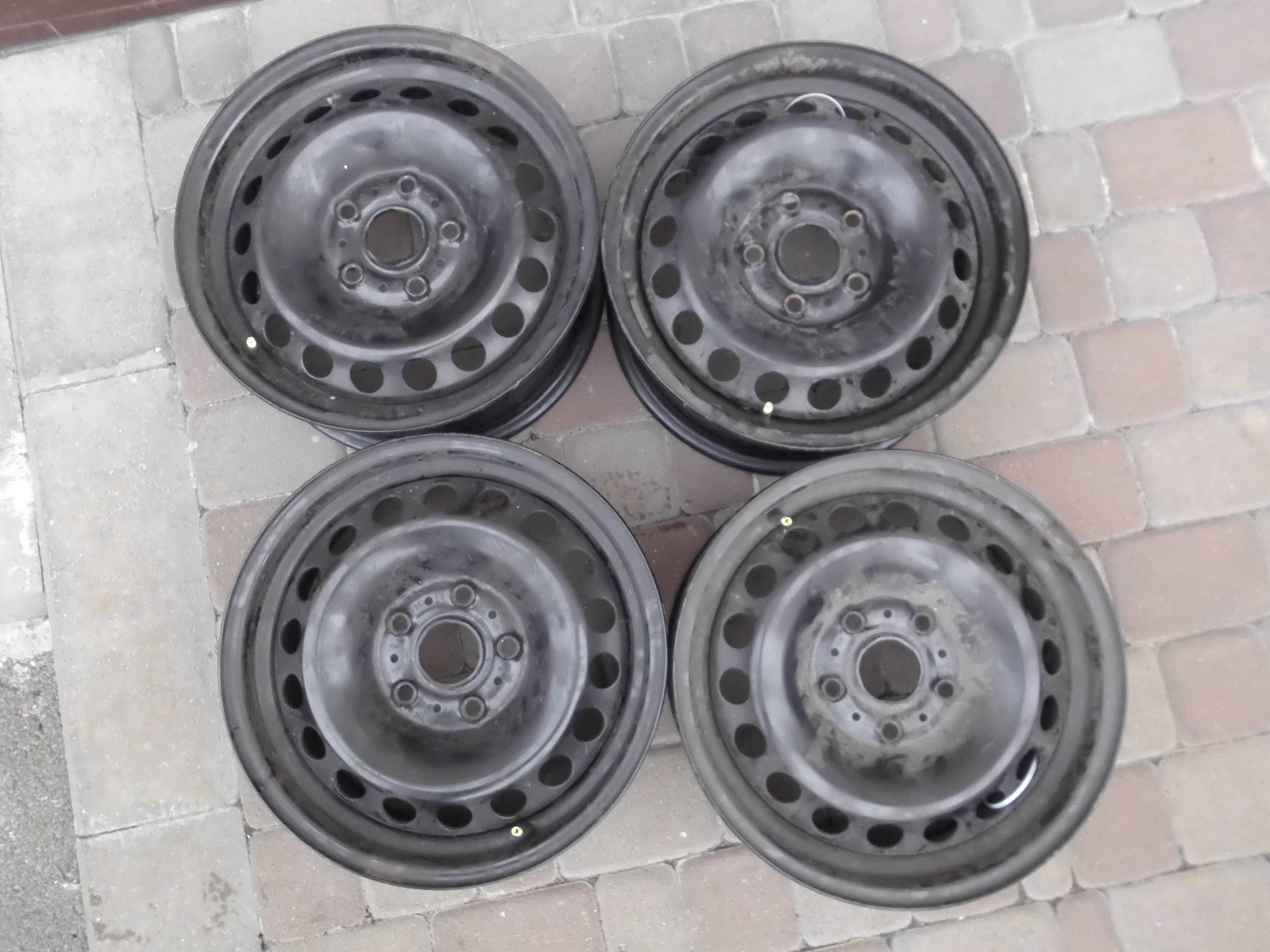 Диски железные R15 5x112 оригинальные VW: 20 € - Диски Вишневое на Olx
