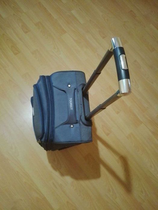 Валіза Tourist 4 колеса чемодан