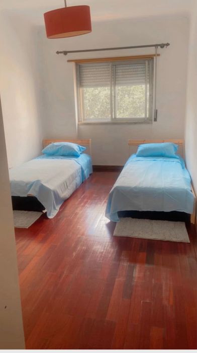Quarto para arrendar
