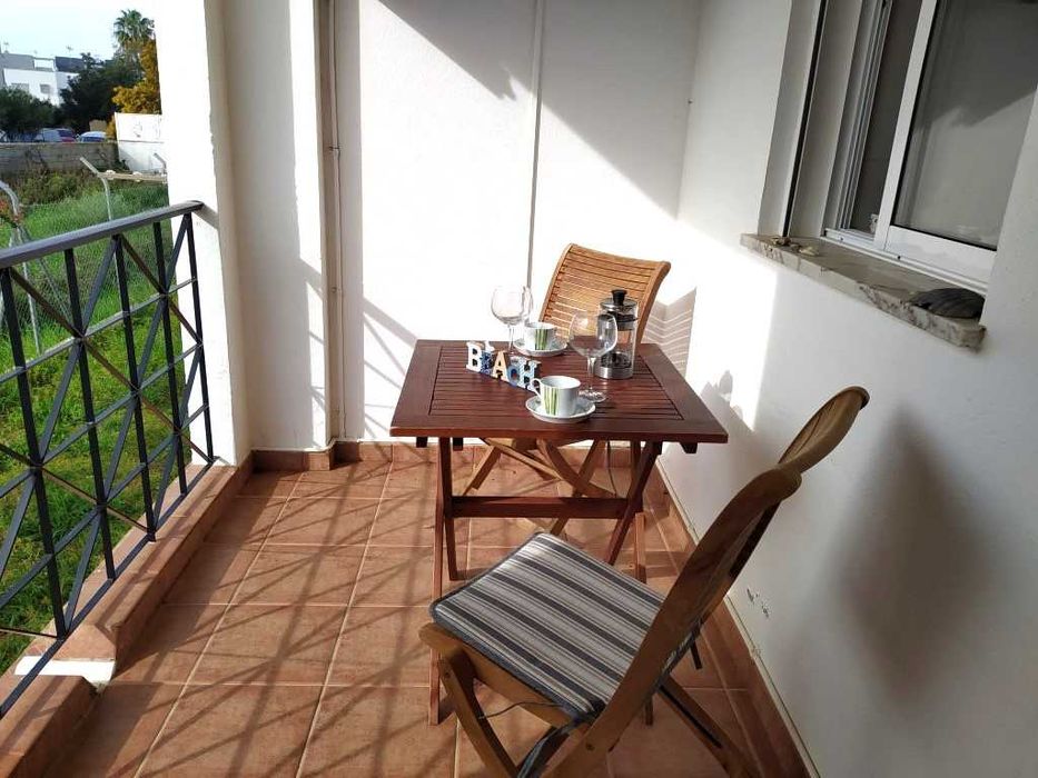 EAR-085 Apartamento T1 a 300 metros da Praia da Lota