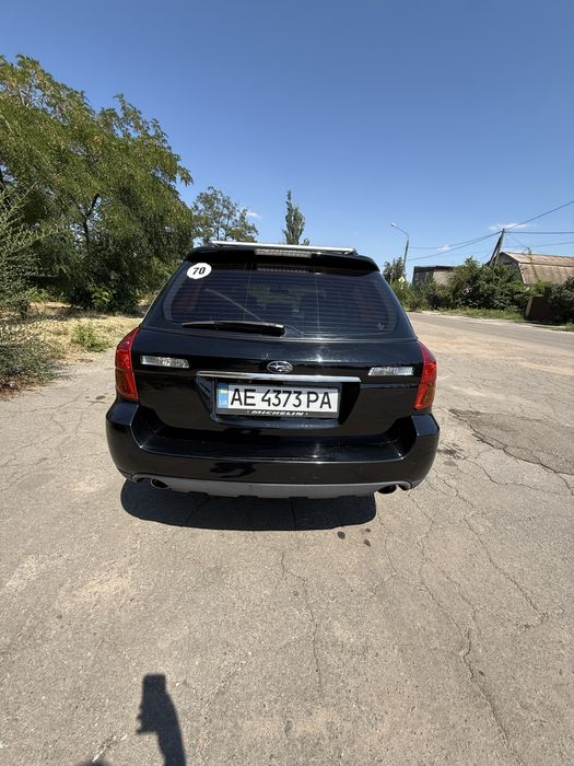 Subary outback  2006