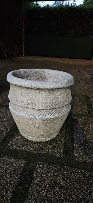 Conjunto de Vasos Decorativos / Floreiras para Jardim e Interior (Excelente Estado)