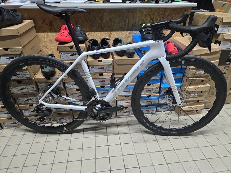 Stevens carbono 105 di2 rodas carbono fulcrum