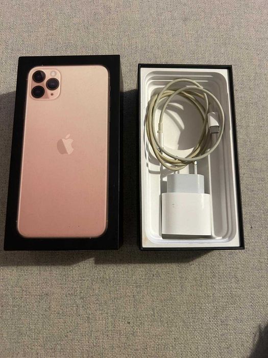 iphone 11 pro max em muito bom estado