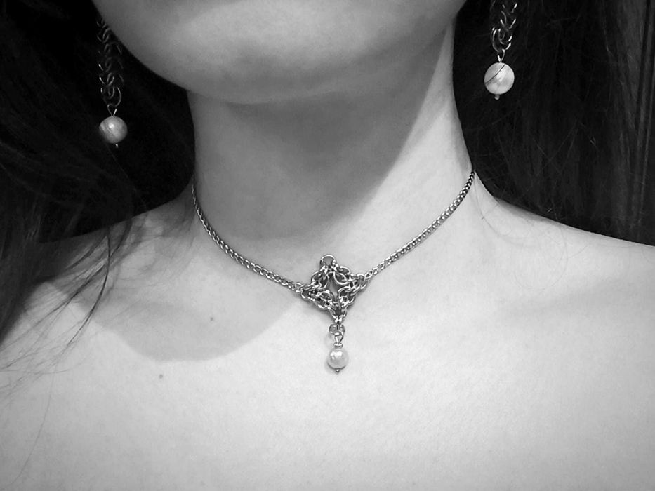 Choker chainmaille z perłą 34,5+8,5 cm stal chirurgiczna
