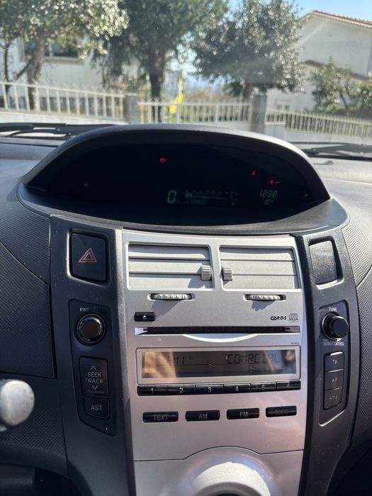 Toyota Yaris 1.4 comercial