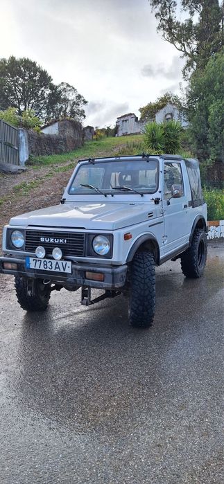Suzuki Samurai/Santana