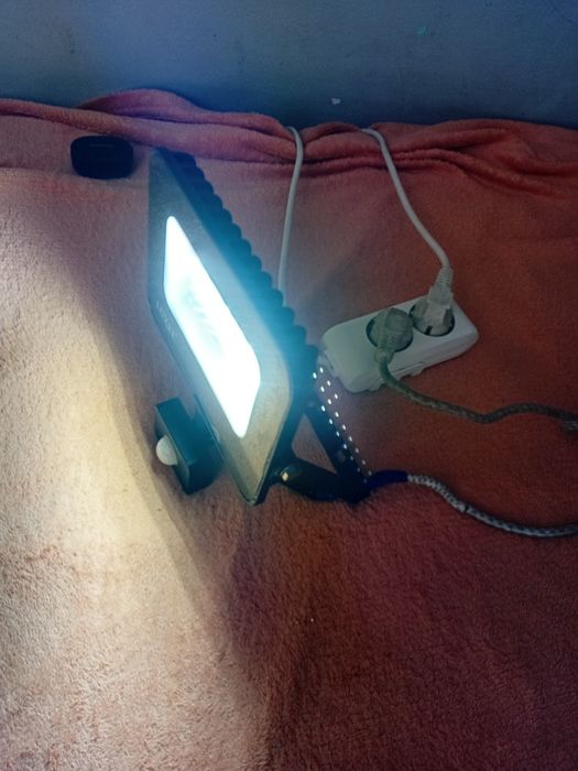 Прожектор светодиодный