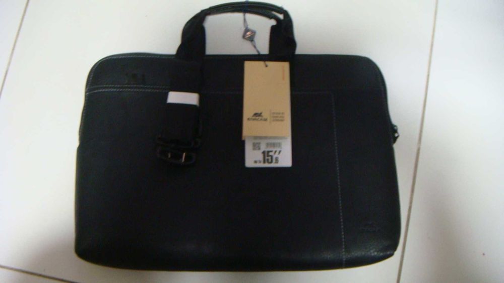 Сумка для ноутбука RivaCase 8930 Black 15.6"