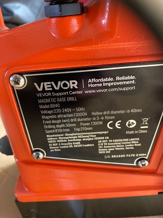 Máquina Vevor de furar magnética de bancada