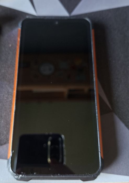 Smartfon armor 8