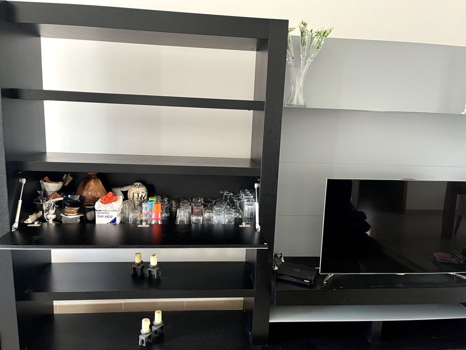 Móvel de TV com Mini-bar à Venda – Design Moderno e Funcional