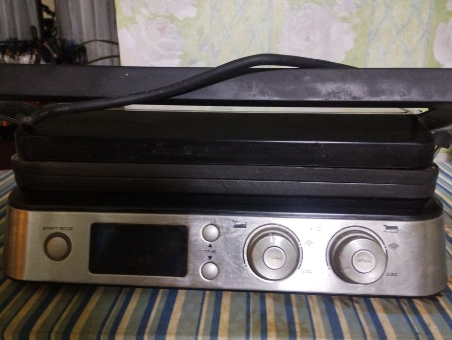 Мультігриль DeLonghi