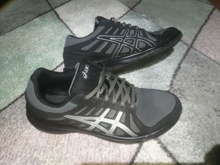Кроссовки Asics gel 41 розмір чорно сірі