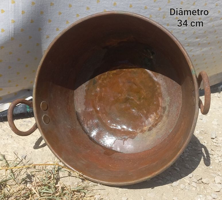 Tacho/alguidar antigo em latão.