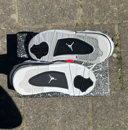 Jordan 4 retro Military black R.42